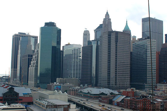 NEW YORK CITY - Il panorama di Lower Manhattan visto dal ponte di Brooklyn