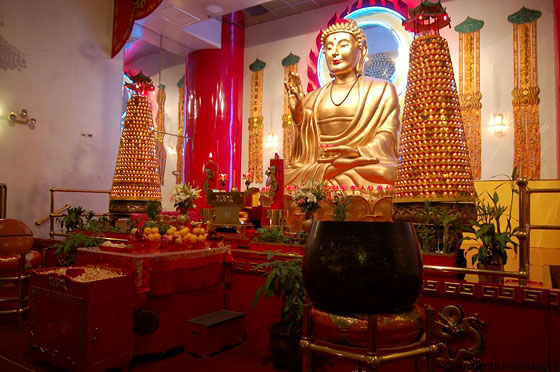CHINATOWN - Il Buddha dorato del Mahayana Buddhist Temple
