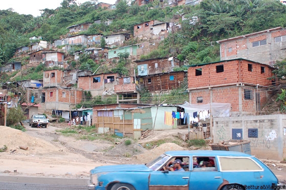 VERSO CARACAS - Qui vivono persone in condizioni igieniche e di sottoalimentazione miserabili