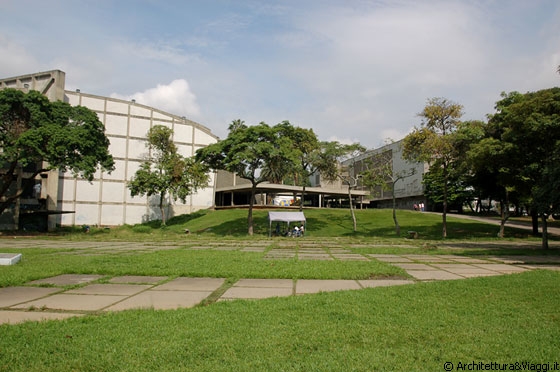 UNIVERSITA' CENTRALE DEL VENEZUELA - Settore 1 - Plaza Jorge Rodriguez (Tierra de Nadie)