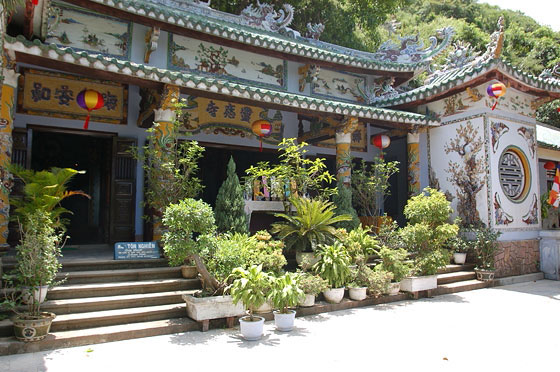 MONTAGNE DI MARMO - Pagoda di Linh Ong