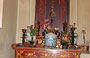 HANOI. Un altare del Tempio di Ngoc Son