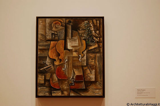 MIDTOWN MANHATTAN - Pablo Picasso al MoMA: Violin and Grapes, 1912