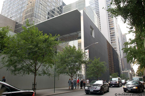 MIDTOWN MANHATTAN - MoMA
