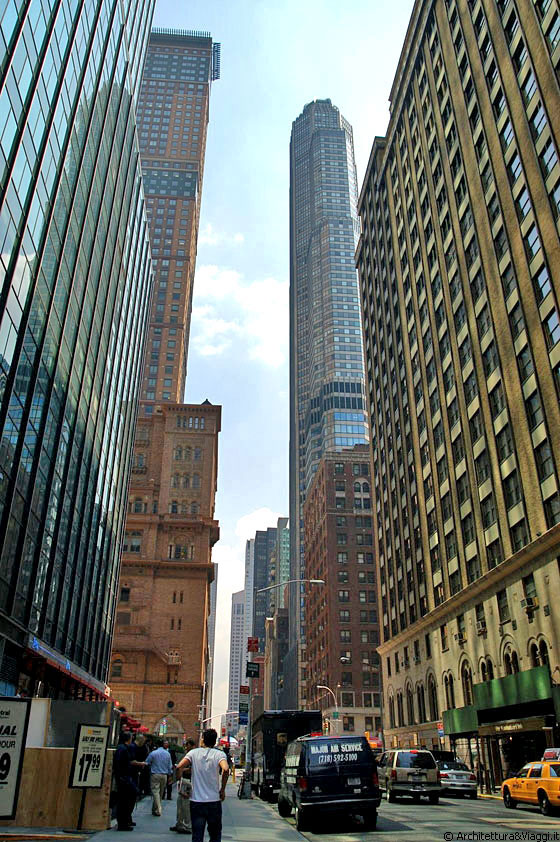 NEW YORK - La metropoli per antonomasia va ben oltre i confini di Manhattan, che a sua volta è molto più di una semplice città