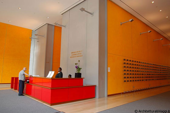 MIDTOWN MANHATTAN - Sede del New York times - il secondo edificio più alto di New York, dopo l'Empire State Building fino alla costruzione della Freedom Tower a Ground Zero