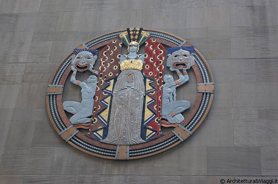 MANHATTAN - Particolare del Radio City Music Hall 