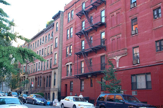 UPPER WEST SIDE - Improvvisamente un colorato isolato cattura la nostra attenzione