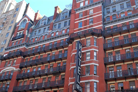 NEW YORK CITY - Chelsea Hotel nella rumorosa 23rd St