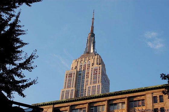 MIDTOWN MANHATTAN - La guglia Déco dell'Empire State Building