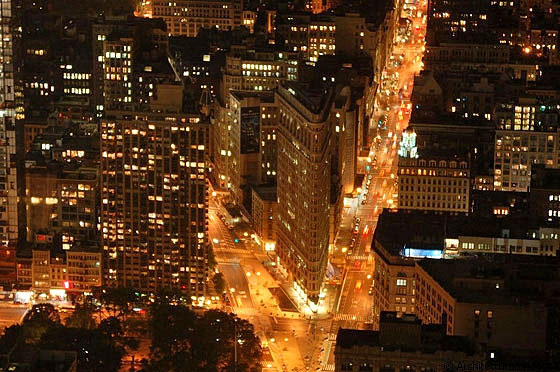 EMPIRE STATE BUILDING - Vista notturna sul Flatiron Building, punto di intersezione tra Broadway e Fifth Ave