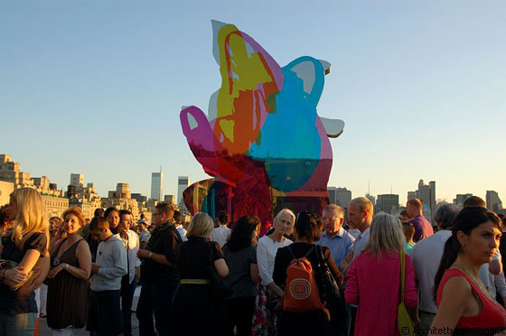 MET - Rooftop garden and café - Coloring Book, Jeff Koons, (1997-2005) - cromo, acciaio inox con rivestimento di colore trasparente