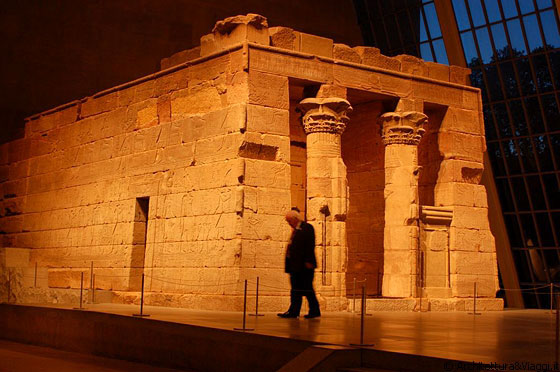 METROPOLITAN MUSEUM OF MODERN ART - Tempio di Dendur, periodo romano, ca. 15 a.C. - arenaria
