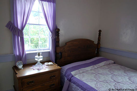 OHIO - Yoder's Amish Home - ancora la camera della figlia maggiore adolescente