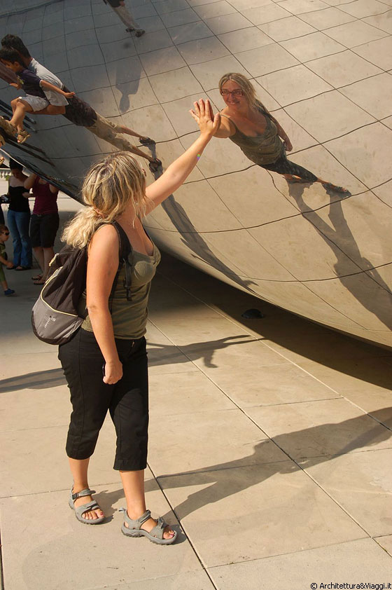 MILLENNIUM PARK - Io riflessa nel Cloud Gate all'AT&T Plaza