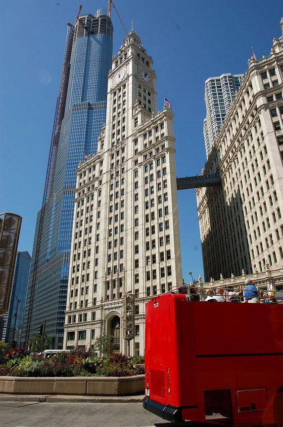 CHICAGO - Wrigley Building, 400 & 410 North Michigan Avenue - arch. Graham, Anderson, Probst & White, 1919 - 1924