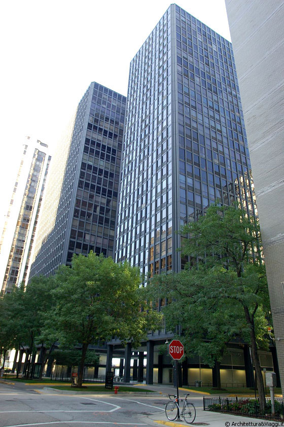 CHICAGO - 860 Lake Shore Drive Apartments - arch. Mies van der Rohe, 1951