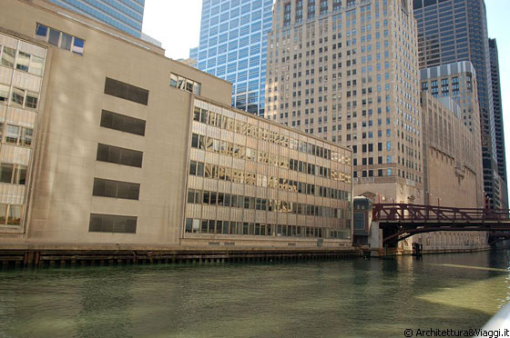 ARCHITECTURAL RIVER CRUISE - Ramo sud del Chicago River