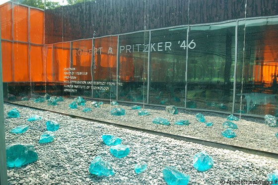 IIT - McCormick Tribune Campus Center: il patio dell'university club