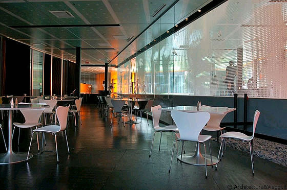 IIT - CHICAGO - McCormick Tribune Campus Center - university club