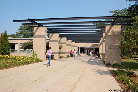 CHICAGO - IIT - L'ingresso al McCormick Student Village su Wabash Avenue