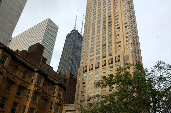 CHICAGO - In primo piano Park Tower e più indietro il John Hancock Center