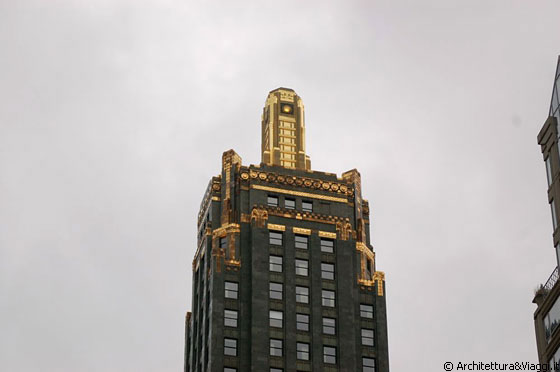 MICHIGAN AVENUE - La torretta déco del Carbide and Carbon building