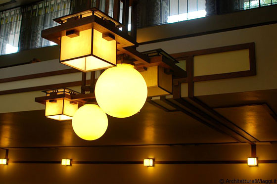 OAK PARK - ILLINOIS - L'illuminazione artificiale dell'Unity Temple è 