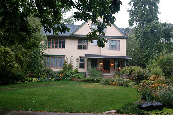 OAK PARK - ILLINOIS - Joseph Dunlop House - arch. Henry G. Fiddelke, 1895