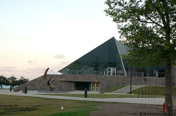 MUSEUM CAMPUS - Adler Planetarium & Astronomy Museum