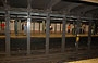 MANHATTAN. La metropolitana di New York: rumorsa, calda e con cent'anni di storia alle spalle è il mezzo più veloce ed affidabile per spostarsi in città