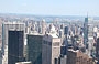 NEW YORK CITY. Dal Top of The Rock vista su Manhattan: in primo piano l'inconfondibile timpano dell'AT&T Building (oggi edificio Sony), di Philip Johnson e subito a sinistra l'IBM Building