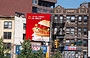 NEW YORK. In Canal Street, cuore di Chinatown, la pubblicità di un Mc Donald's in cinese