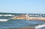 LAGO ERIE. Onde che si infrangono, scogli e sabbia fanno di questo posto un ambiente marino