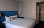 CHICAGO. Hotel Allegro - Il bello e comodo lettone <em>king</em>, una piacevole scoperta americana, ci si può dormire anche in tre