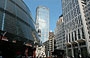 THE LOOP. Oltre il Thompson Center (a sinistra) in primo piano il 77 West Wacker Drive di Ricardo Bofill e a destra il Title & Trust Center