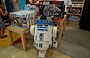 CHICAGO. 32-D2, il robot di Guerre Stellari fatto con i Lego, al Lego Store di N Michigan Avenue