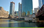 CHICAGO RIVER. Stiamo per passare sotto il ponte di W Lake Street, alla confluenza tra i rami nord, est e sud del fiume