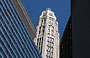 CHICAGO. La torre ottagonale di 18 piani Mather Tower (75 E. Wacker Drive), spicca tra i grattacieli di Downtown