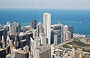 CHICAGO. Il grattacielo più alto che domina Millennium Park è Aon Center - arch. Edward Durell Stone, 1973