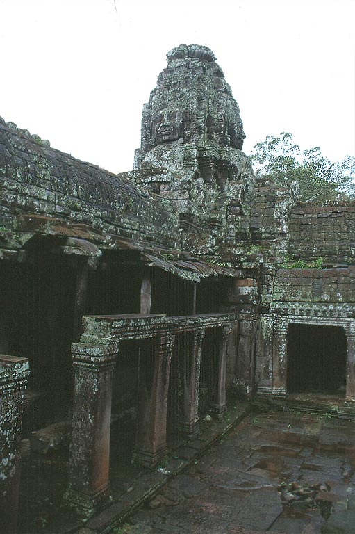 L'ARTE DEL SUD-EST ASIATICO  - I tre periodi dell'arte khmer