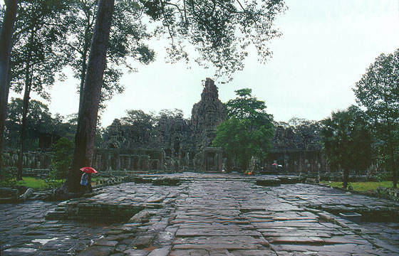 ANGKOR - Il Bayon - Porta est