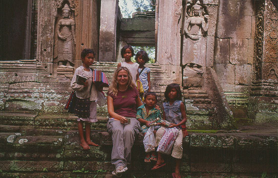 ANGKOR - Bambini al Banteay Kdei e Sras Srang 