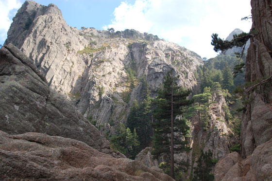 AIGUILLES DE BAVELLA - Vista dal Trou de la Bombe