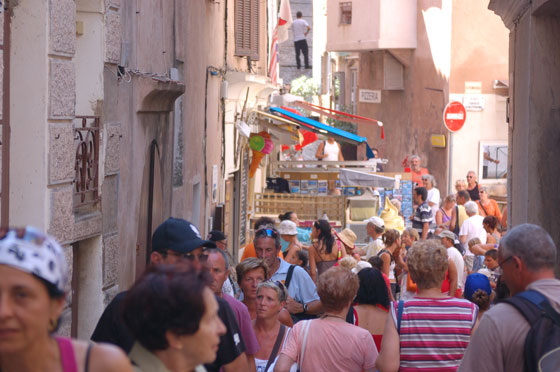 BONIFACIO - Il fascino italiano della città corsa più vicina alla Sardegna distante solo 12 km