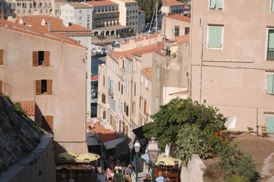BONIFACIO - Montée Rastello - verso il porto naturale e La Marina