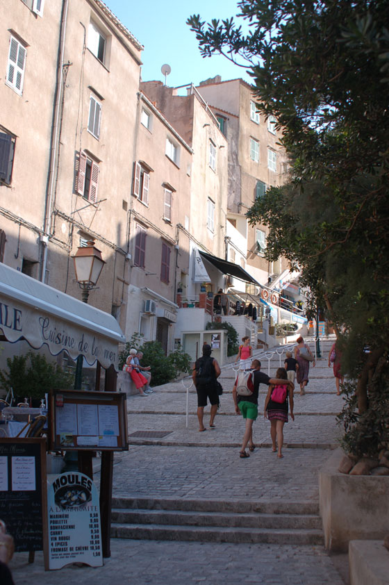 BONIFACIO - Dalla Marina vista su Montée Rastello