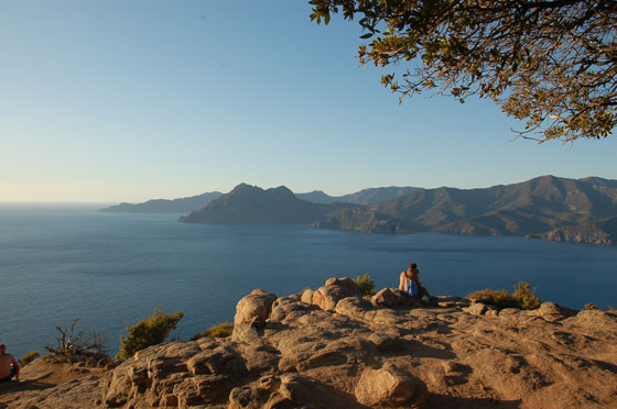 LA COSTA OCCIDENTALE - Porto è la base ideale per esplorare i due siti Patrimonio dell'Umanità dell'UNESCO: la Réserve Naturelle de Scandola e i giganteschi massi delle Calanques