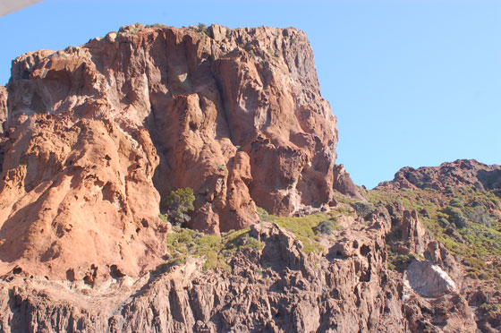 RISERVA NATURALE DI SCANDOLA - L'escursione conduce all'estremità occidentale della Corsica, un luogo aspro e selvaggio sul Mediterraneo