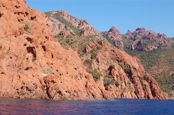 RÉSERVE NATURELLE DE SCANDOLA - Le acque turchesi si accendono di rosso a certe ore del giorno per il riflesso delle rocce